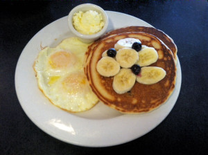 Blueberry_Pancakes_Eggs