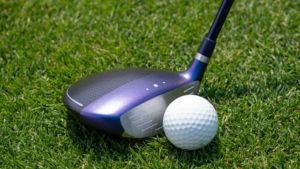 G Le4 fairway addressing th eball